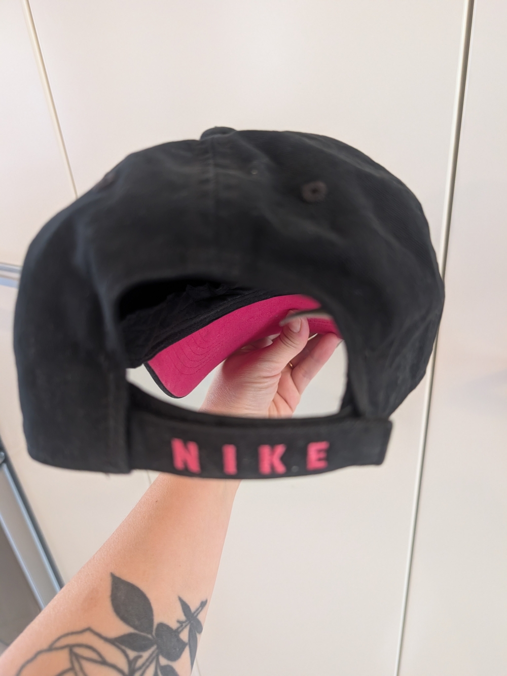 Nike Girls Black Cap with Pink Embroidered Logo and Underbill